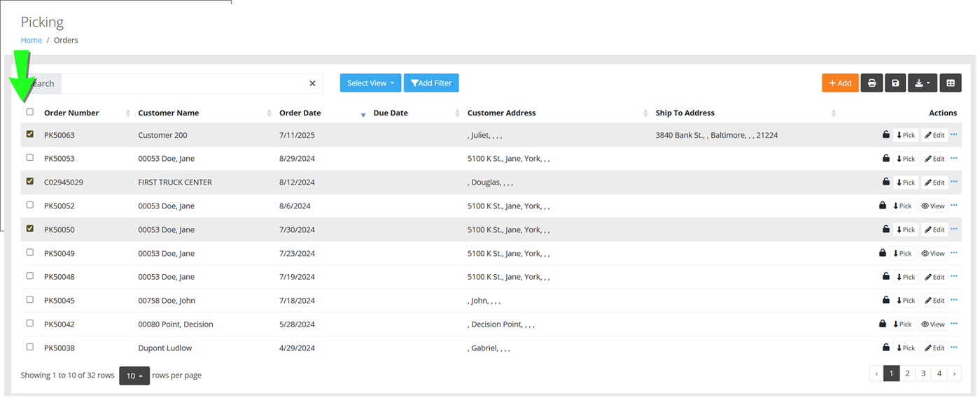 Picking page with three orders selected, an arrow at the select checkboxes and the Print button at upper right